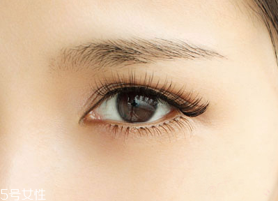如何學(xué)習(xí)化裸妝 清新自然裸妝化妝步驟圖解 如何學(xué)習(xí)化裸妝 清新自然裸妝化妝步驟圖解
