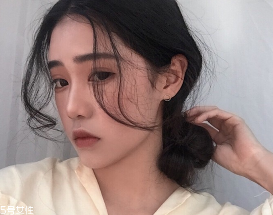 春天妝容怎么畫 春季日常眼妝教程 春天妝容怎么畫 春季日常眼妝教程