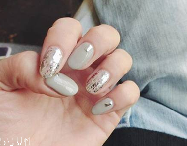 2022適合春天的指甲油 小心使用珠光指甲油 2022適合春天的指甲油 小心使用珠光指甲油