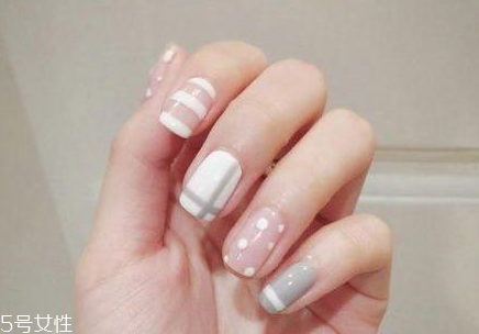 可愛(ài)美甲圖片2022新款式 美甲容易脫落的原因 可愛(ài)美甲圖片2022新款式 美甲容易脫落的原因
