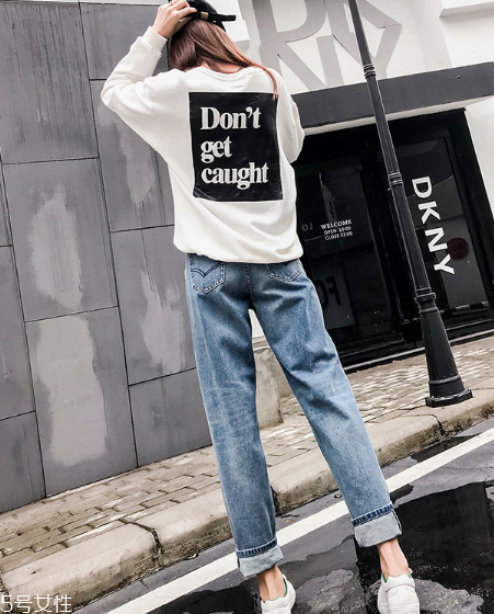 牛仔褲剪短后怎么磨邊？教你最自然的磨邊方法