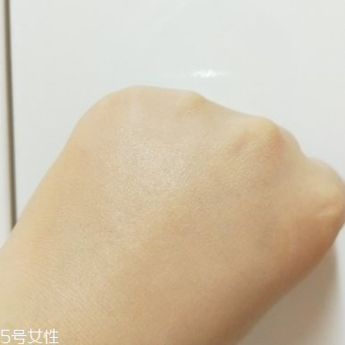 遮瑕液可以遮痣嗎？ 捷克dermacol遮瑕液遮痣測(cè)試