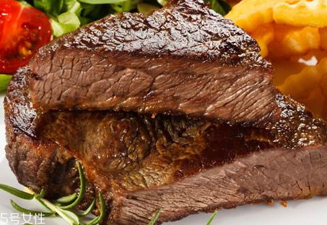 牛腩可以做牛排嗎 只能燉著吃 牛腩可以做牛排嗎 只能燉著吃