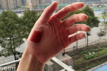 mac chili什么顏色？偏橘色調(diào)