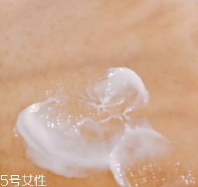 377美白精華的功效和副作用 377美白精華的功效和副作用