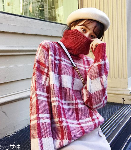 格子毛衣怎么搭配？盡顯減齡學院風