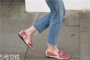 春天穿什么款式平底鞋好看？街拍達(dá)人都在穿這三雙