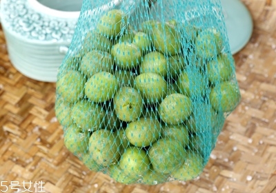 青梅怎么腌制脆青梅 腌制青梅的詳細(xì)步驟 青梅怎么腌制脆青梅 腌制青梅的詳細(xì)步驟