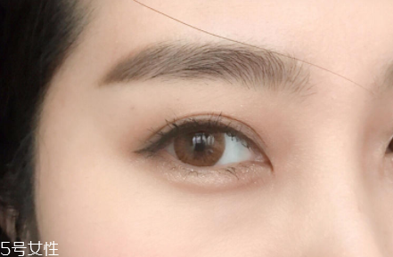 Lunasol大地色眼影畫(huà)法 5步打造優(yōu)雅干練眼妝 Lunasol大地色眼影畫(huà)法 5步打造優(yōu)雅干練眼妝