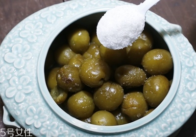 青梅怎么腌制脆青梅 腌制青梅的詳細(xì)步驟 青梅怎么腌制脆青梅 腌制青梅的詳細(xì)步驟