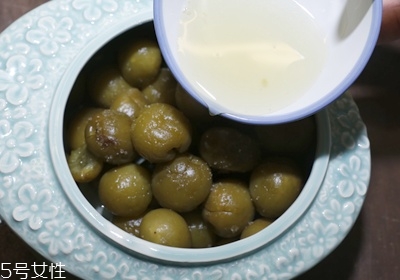 青梅怎么腌制脆青梅 腌制青梅的詳細(xì)步驟 青梅怎么腌制脆青梅 腌制青梅的詳細(xì)步驟