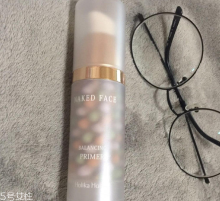 holika隔離霜好用嗎？性價比極高的干皮隔離霜