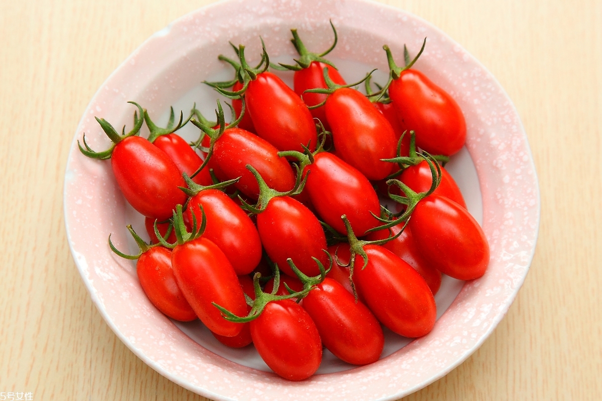 小番茄有哪些品種 小番茄的營養(yǎng)成分介紹 小番茄有哪些品種 小番茄的營養(yǎng)成分介紹