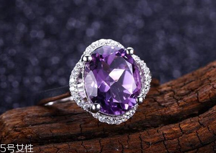 紫水晶戒指多少錢？普通款式兩百元左右