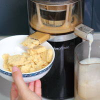 怎么用黃豆做豆?jié){、豆腐、豆腐腦