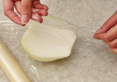 切洋蔥不會流淚的方法 為什么切洋蔥會流淚 切洋蔥不會流淚的方法 為什么切洋蔥會流淚