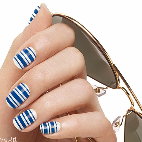 夏季美甲圖片2018款式 韓國(guó)范顯手白的美甲顏色圖片 夏季美甲圖片2018款式 韓國(guó)范顯手白的美甲顏色圖片