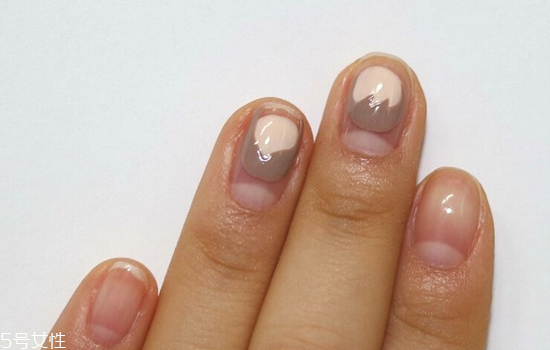 可愛卡通美甲圖片2022 指甲油正確涂法 可愛卡通美甲圖片2022 指甲油正確涂法