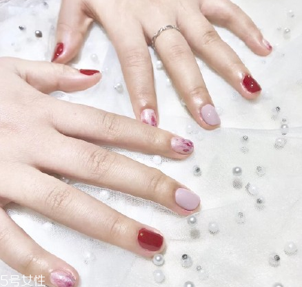 美甲圖片紅色款式2018 紅色美甲款式推薦 美甲圖片紅色款式2018 紅色美甲款式推薦