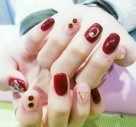 美甲圖片紅色款式2018 紅色美甲款式推薦 美甲圖片紅色款式2018 紅色美甲款式推薦