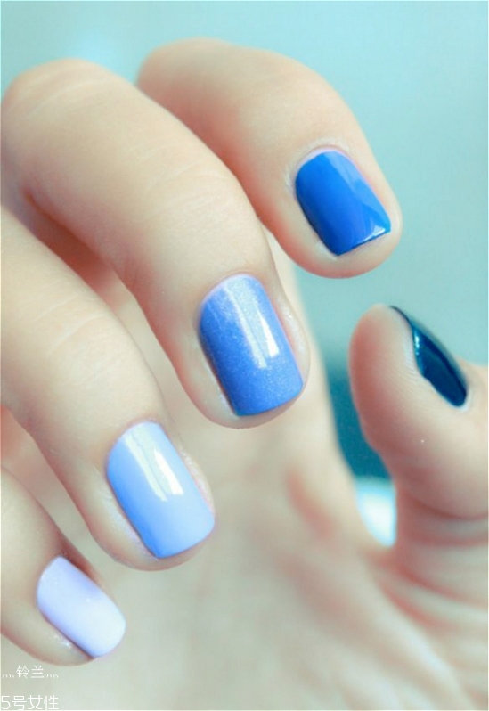 什么美甲顯手白又修長 氣質花朵美甲具體步驟 什么美甲顯手白又修長 氣質花朵美甲具體步驟