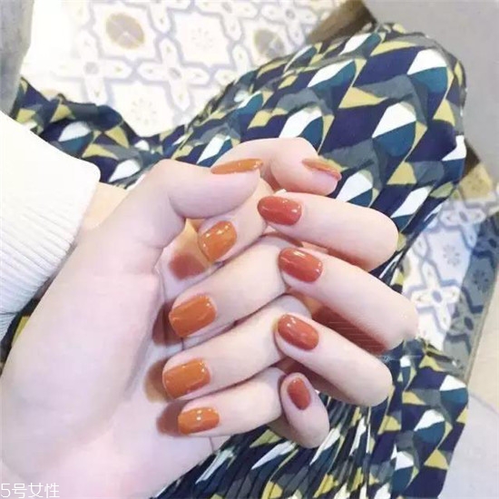 2022最流行的美甲什么顏色 2022簡(jiǎn)約大氣的美甲圖片 2022最流行的美甲什么顏色 2022簡(jiǎn)約大氣的美甲圖片