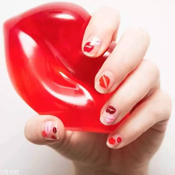 美甲圖片紅色款式2018 紅色美甲款式推薦 美甲圖片紅色款式2018 紅色美甲款式推薦