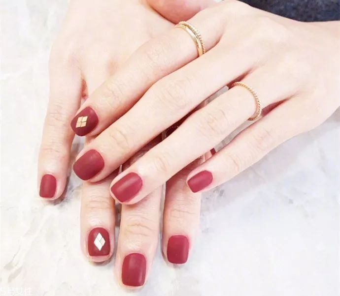 美甲圖片紅色款式2018 紅色美甲款式推薦 美甲圖片紅色款式2018 紅色美甲款式推薦