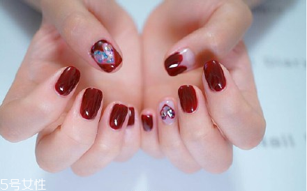 美甲圖片紅色款式2018 紅色美甲款式推薦 美甲圖片紅色款式2018 紅色美甲款式推薦