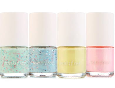 2022適合春天的指甲油 小心使用珠光指甲油 2022適合春天的指甲油 小心使用珠光指甲油