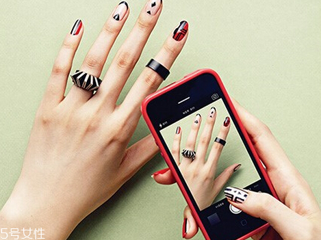 可愛卡通美甲圖片2022 指甲油正確涂法 可愛卡通美甲圖片2022 指甲油正確涂法