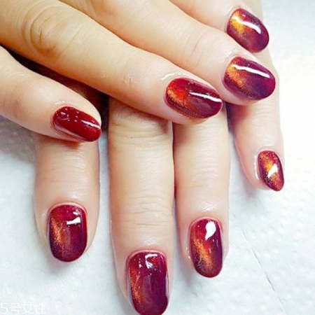 貓眼美甲一般多少錢 貓眼美甲的原理 貓眼美甲一般多少錢 貓眼美甲的原理