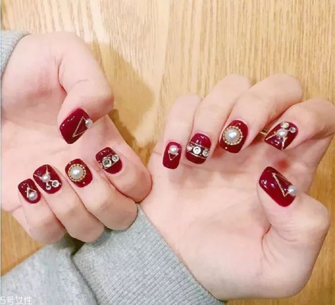 美甲圖片紅色款式2018 紅色美甲款式推薦 美甲圖片紅色款式2018 紅色美甲款式推薦