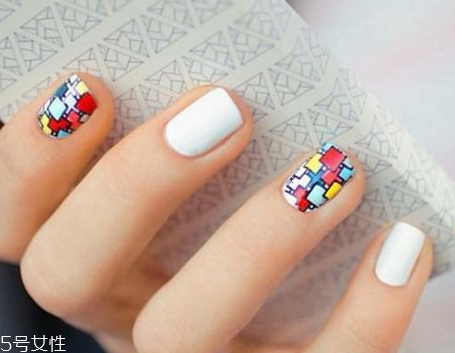 夏季美甲圖片2018款式 韓國(guó)范顯手白的美甲顏色圖片 夏季美甲圖片2018款式 韓國(guó)范顯手白的美甲顏色圖片