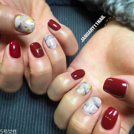 美甲圖片2022新款式純色跳色 簡約又時尚 美甲圖片2022新款式純色跳色 簡約又時尚