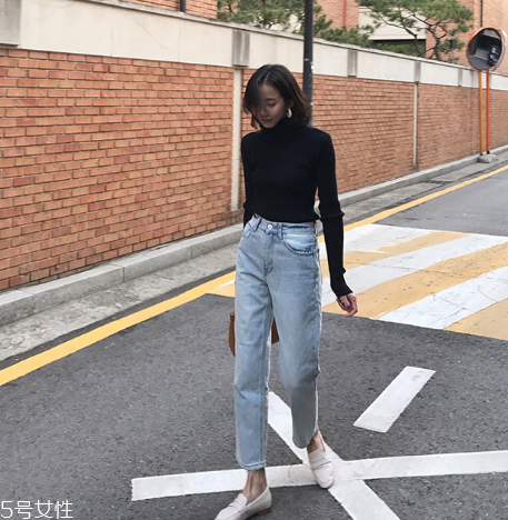 牛仔褲膝蓋破了怎么補？三招教你修補破洞