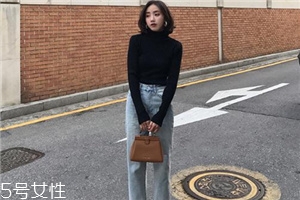 牛仔褲小腿太緊怎么辦？多穿穿就松了