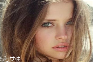 美瞳年拋和半年拋的區(qū)別 美瞳日拋月拋年拋的區(qū)別 美瞳年拋和半年拋的區(qū)別 美瞳日拋月拋年拋的區(qū)別