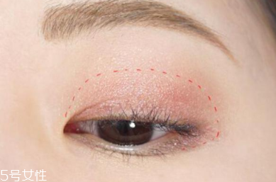 新手眼妝的畫法步驟圖 4種色系眼妝看了就會(huì)