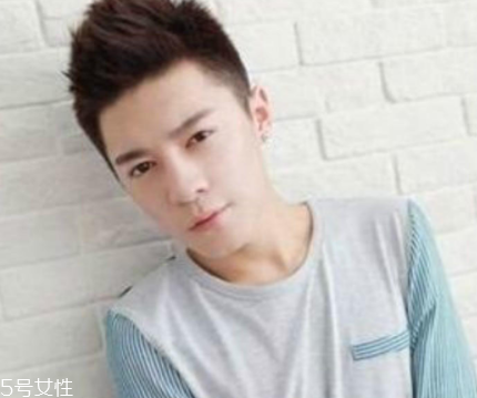 男士怎么樣設(shè)計發(fā)型好看？4款帥氣穩(wěn)重發(fā)型