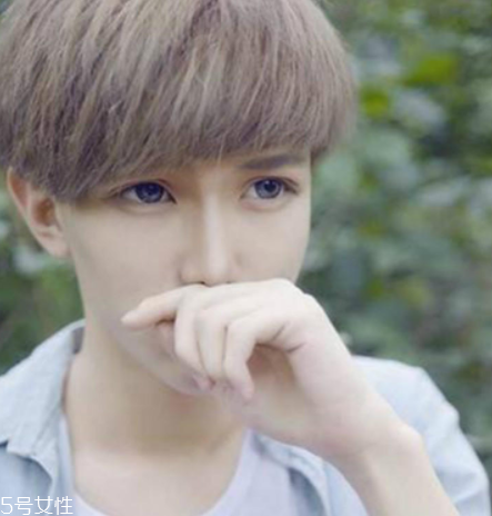 男士怎么樣設(shè)計發(fā)型好看？4款帥氣穩(wěn)重發(fā)型