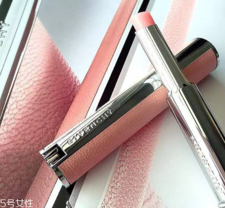 變色潤唇膏有害嗎？好的品牌孕婦都能用