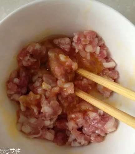 豆腐皮能油炸嗎？火候太猛容易炸糊