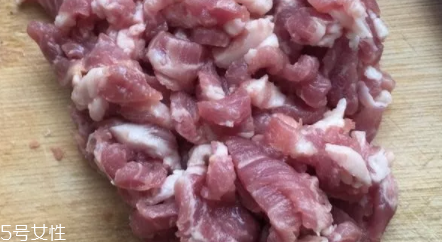 豆腐皮能油炸嗎？火候太猛容易炸糊