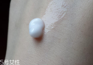minon乳液適合油皮么？干皮和敏感肌最適合