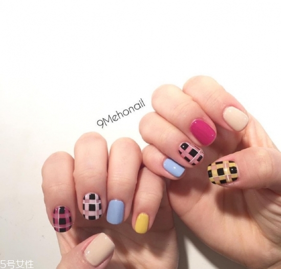 深色美甲圖片2022款式 美甲圖片2022款式顯氣質(zhì) 深色美甲圖片2022款式 美甲圖片2022款式顯氣質(zhì)