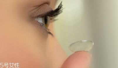 美瞳睡覺忘摘了會怎么樣 美瞳不宜過長時(shí)間佩戴 美瞳睡覺忘摘了會怎么樣 美瞳不宜過長時(shí)間佩戴
