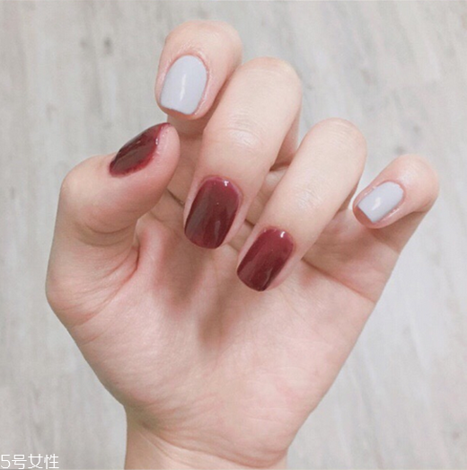 美甲圖片2022新款式純色跳色 簡約又時尚 美甲圖片2022新款式純色跳色 簡約又時尚