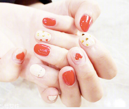 2018最新氣質(zhì)美甲圖片紅色系推薦 年輕女生紅色系美甲圖片 2018最新氣質(zhì)美甲圖片紅色系推薦 年輕女生紅色系美甲圖片