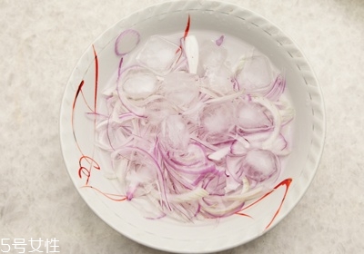 洋蔥怎么處理 洋蔥的處理技巧 洋蔥怎么處理 洋蔥的處理技巧